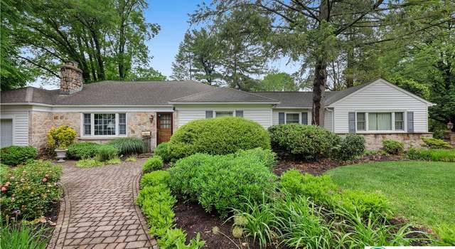 Photo of 3211 Chestnut Dr, South Whitehall Twp, PA 18104