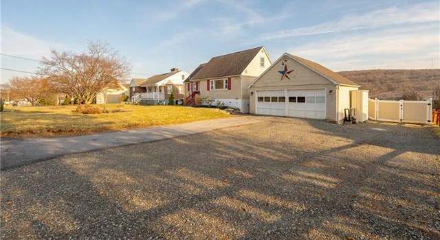 Photo of 836-E Federal St, Salisbury Twp, PA 18103-5238