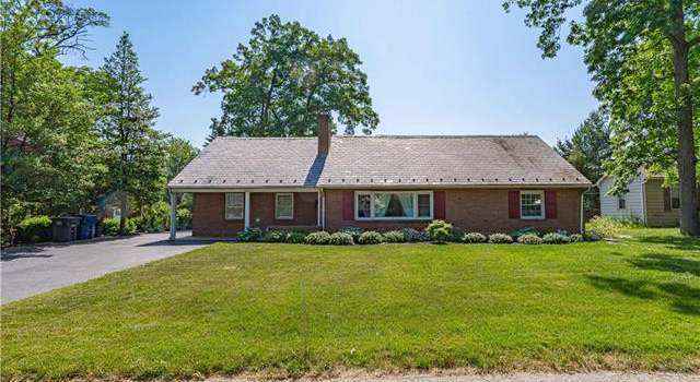 Photo of 4112 Hampshire Ct, South Whitehall Twp, PA 18104-3337