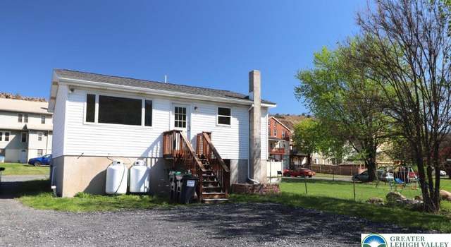 Photo of 45 Moyer Pl, Lower Towamensing Tp, PA 18071