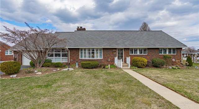 Photo of 1727 Elmwood Dr, Whitehall Twp, PA 18052