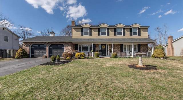 Photo of 33 Alpine Dr, Palmer Twp, PA 18045