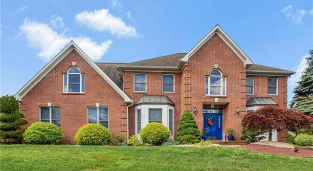 Photo of 34 Carousel Ln, Easton, PA 18045-3121