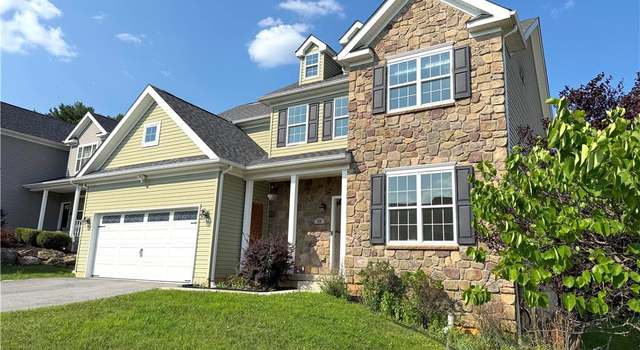 Photo of 119 Oakwood Dr, Whitehall, PA 18052