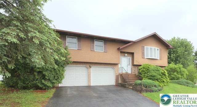 Photo of 1704 Peachtree Cir, Whitehall Twp, PA 18052