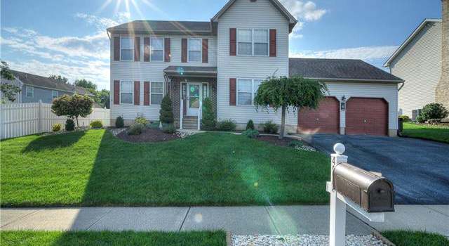 Photo of 4577 Hoffman Dr, Whitehall Twp, PA 18052-1412