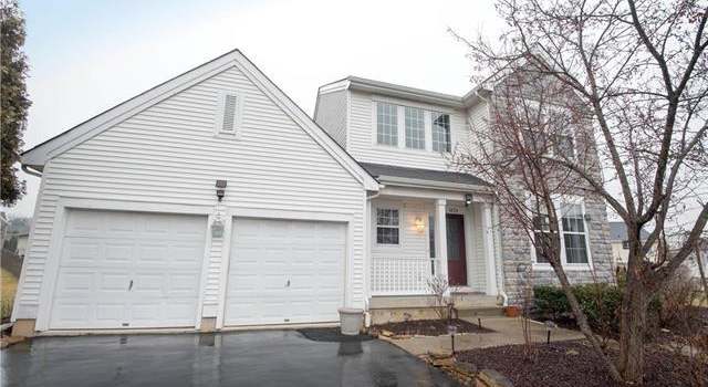 Photo of 1039 Danweber Way, South Whitehall Twp, PA 18104-3454