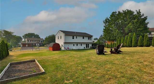 Photo of 428 Cross Hill Rd, Nazareth, PA 18064-9468