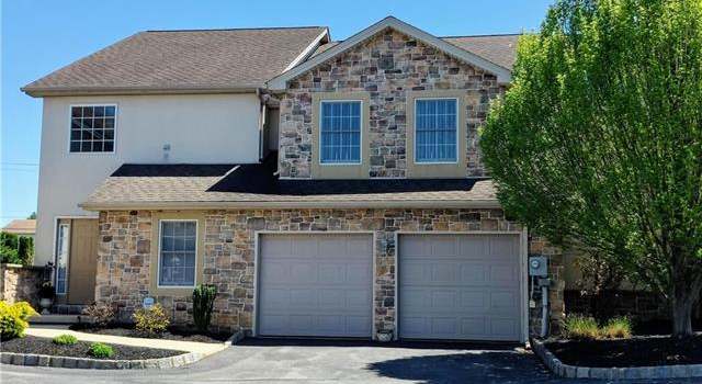 Photo of 11 Holly Ct, Forks Twp, PA 18040-8192