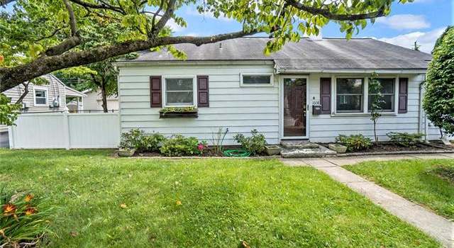 Photo of 1608 Lansdale Ave, Bethlehem City, PA 18017-4152