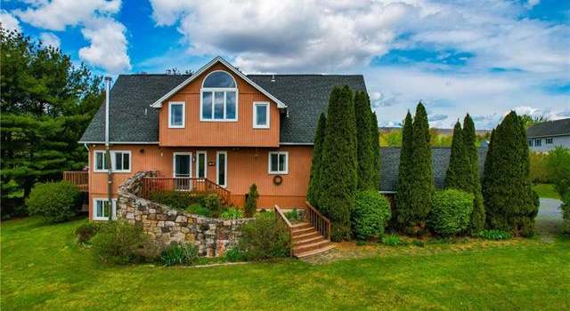 Photo of 7336 Surf Dr, Lynn Twp, PA 19529-8937
