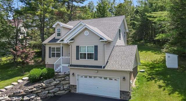 Photo of 401 Pierce Ln, Smithfield Twp, PA 18301