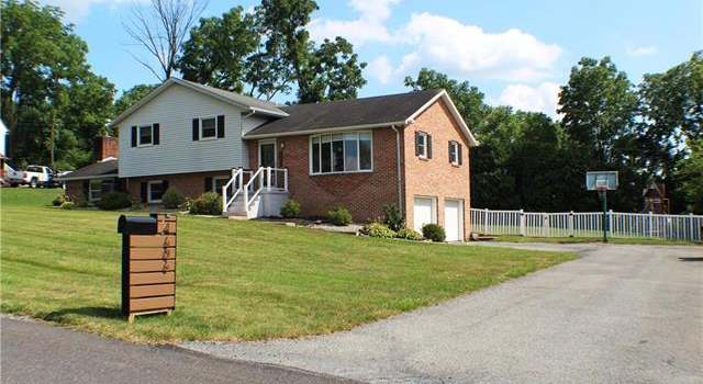 Photo of 4606 S Sunset Dr, Upper Saucon Twp, PA 18036-9400