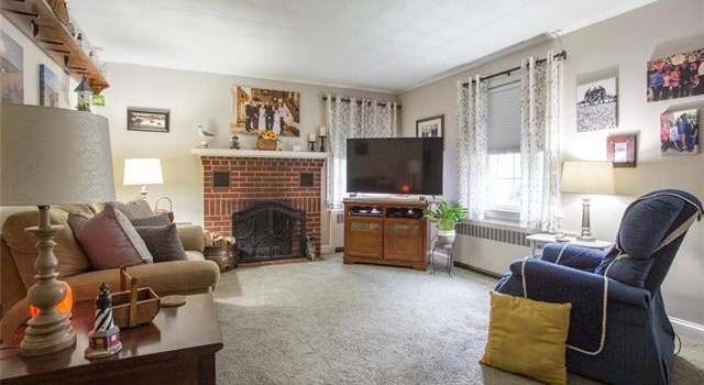 Photo of 410 Main St, Stockertown Borough, PA 18083-7036