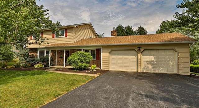 Photo of 1551 S Krocks Rd, Lower Macungie Twp, PA 18106-9628