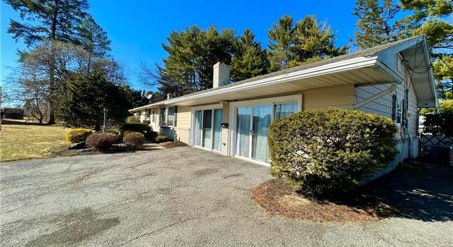 Photo of 1319 Overlook Rd, Whitehall Twp, PA 18052