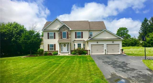 Photo of 146 Fox Ridge Dr, Bushkill Twp, PA 18064