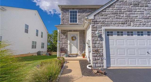 Photo of 829 N Fork Dr, Easton, PA 18040-7472