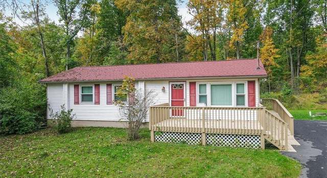 Photo of 1628 Green Tree Cir, Chestnuthill Twp, PA 18354