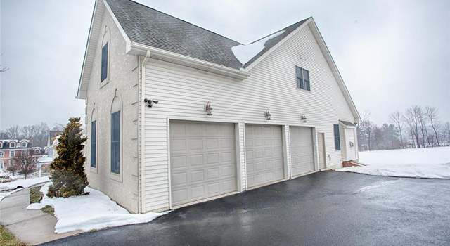 Photo of 7575 Hillview Cir, Upper Saucon Twp, PA 18036