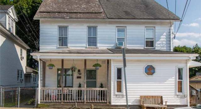 Photo of 422 William St, Pen Argyl, PA 18072