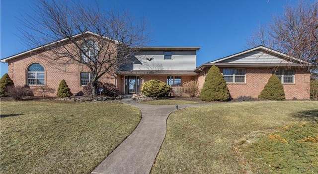 Photo of 3219 Coplay Ct, Whitehall Twp, PA 18052-2858
