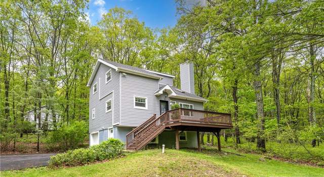 Photo of 294 Matterhorn Dr, Chestnuthill Twp, PA 18330