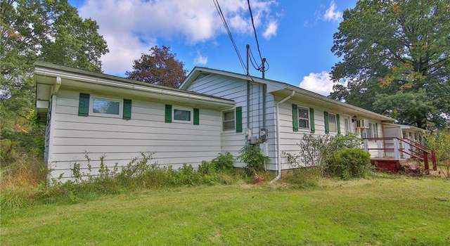 Photo of 161 Greenview Dr, Chestnuthill Twp, PA 18322