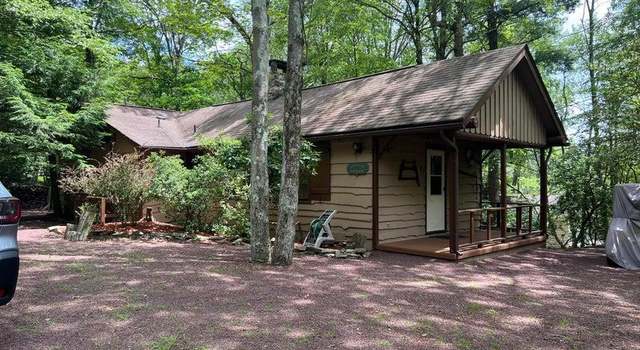 Photo of 40 Crest Dr, Lake Harmony, PA 18624