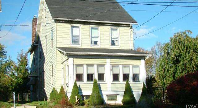Photo of 135 N Whitfield St, Nazareth Borough, PA 18064-1539
