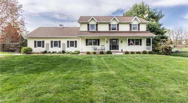 Photo of 540 Royal Manor Rd, Williams Twp, PA 18042-8706