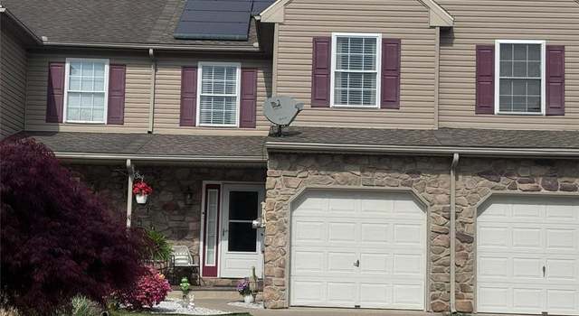 Photo of 1689 Brookstone Dr, Alburtis Boro, PA 18011