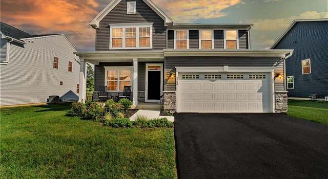 Photo of 6482 Scenic View Dr, Lower Macungie Twp, PA 18062-8687