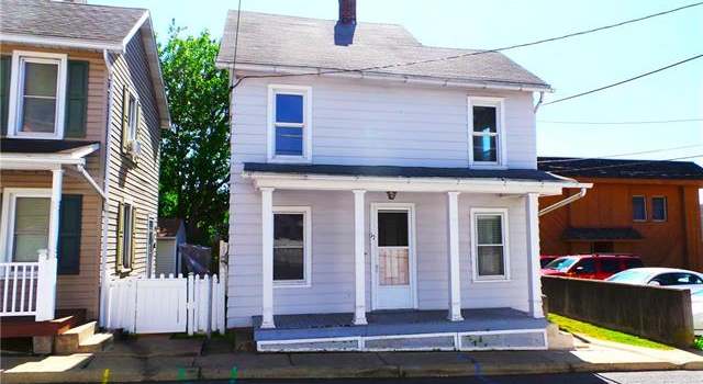 Photo of 17 S Spruce St, Nazareth Borough, PA 18064
