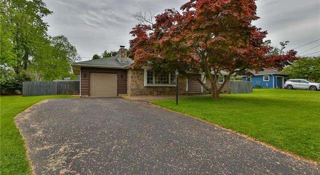 Photo of 116 Old Orchard Dr, Easton, PA 18045