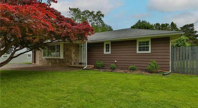 Photo of 116 Old Orchard Dr, Easton, PA 18045