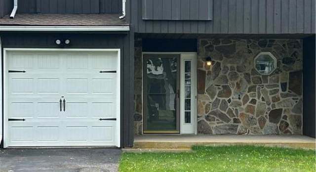 Photo of 349 Tamarack Dr, Allentown, PA 18104