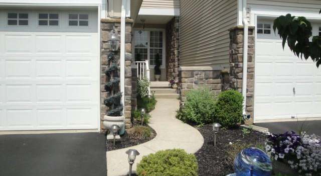 Photo of 2871 Green Ct, Forks Twp, PA 18040-7208