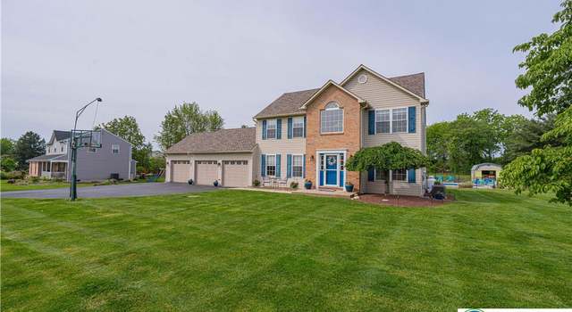 Photo of 3624 Mcintosh Dr, North Whitehall Twp, PA 18069