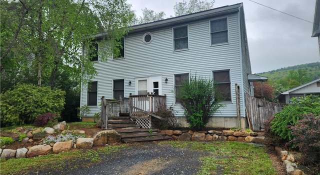 Photo of 3946 Mountain View Dr, Lehigh Twp, PA 18038