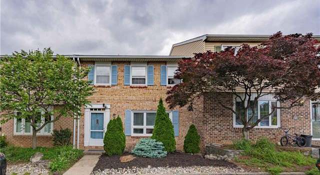 Photo of 4605 N Hedgerow Dr, Lower Macungie Twp, PA 18103-6074