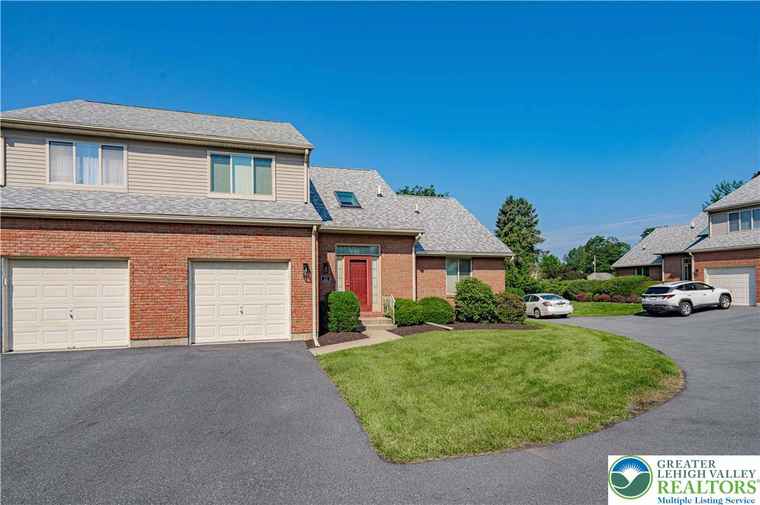 Photo of 21 Winfield Ct Easton, PA 18045