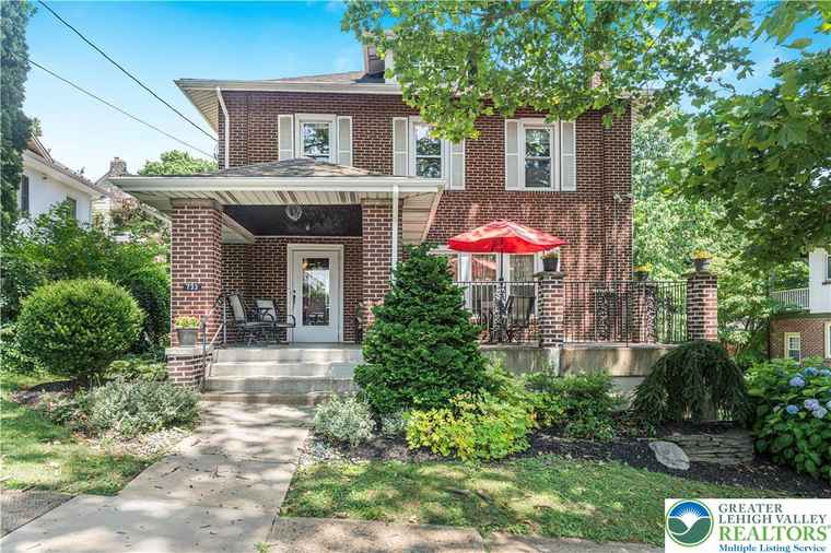Photo of 733 Mccartney St Easton, PA 18042