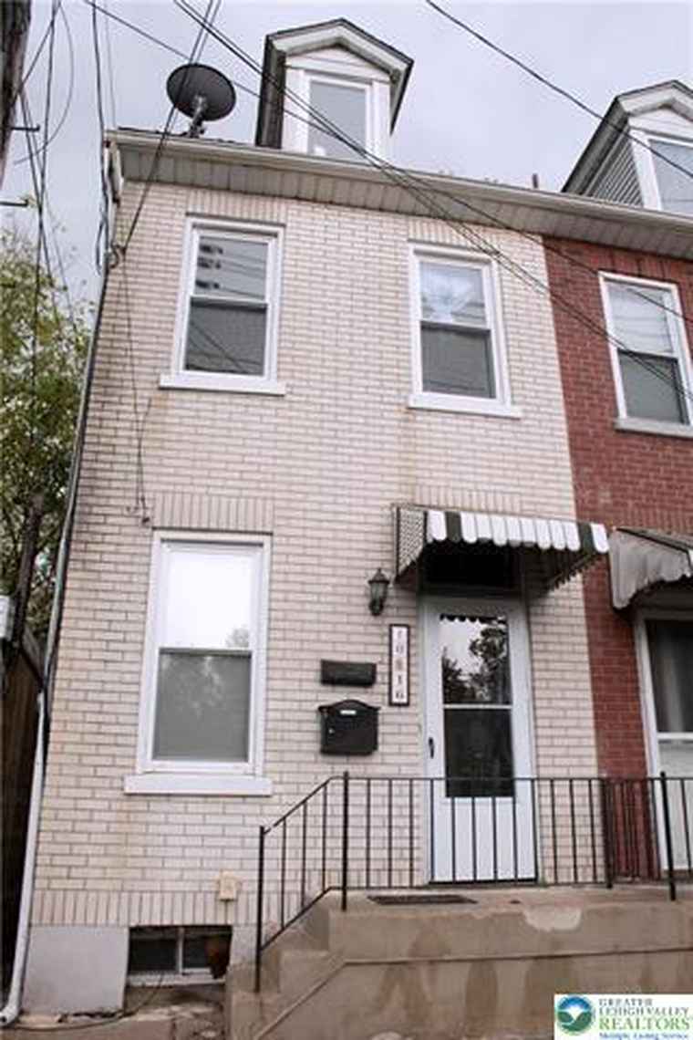 Photo of 1016 Spruce St Easton, PA 18042