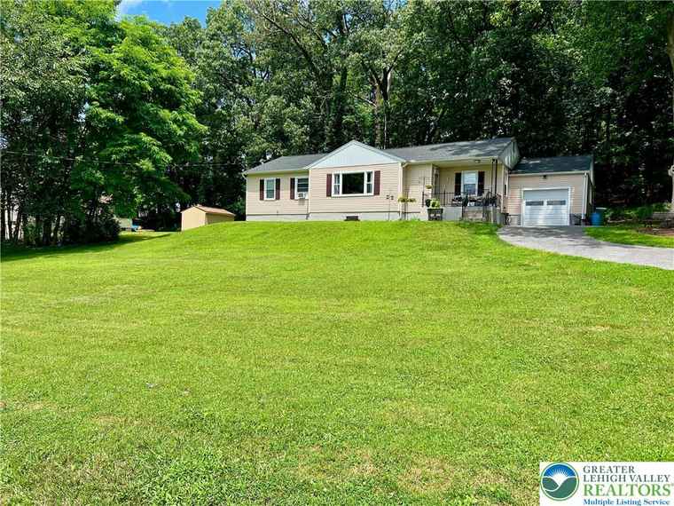 Photo of 218 E Wyoming St Allentown City, PA 18103