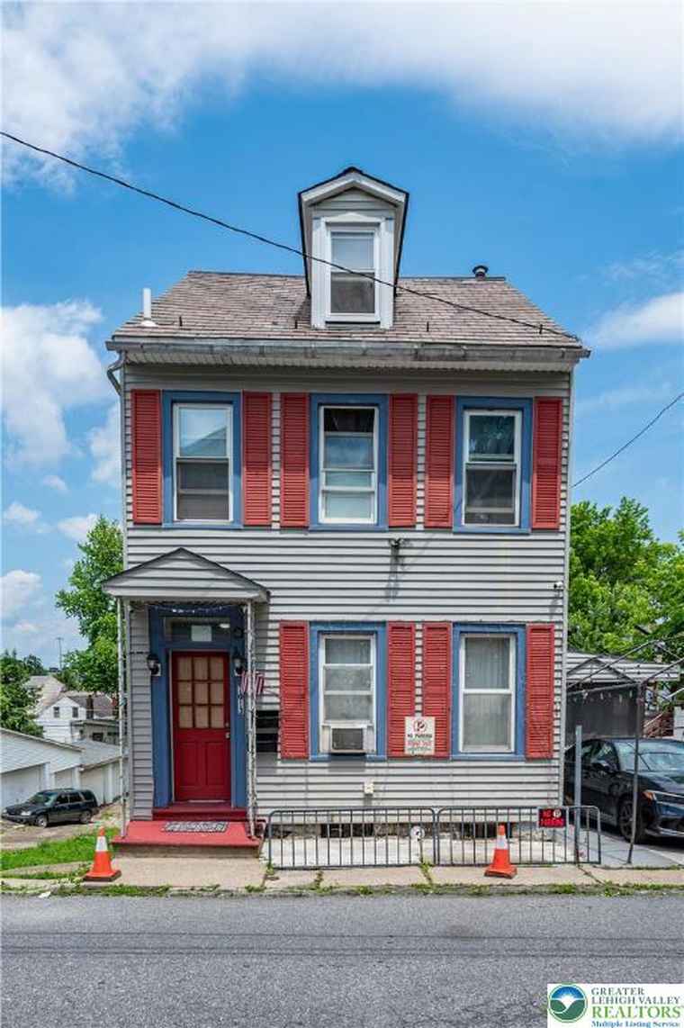 Photo of 1013 Spruce St Easton, PA 18042