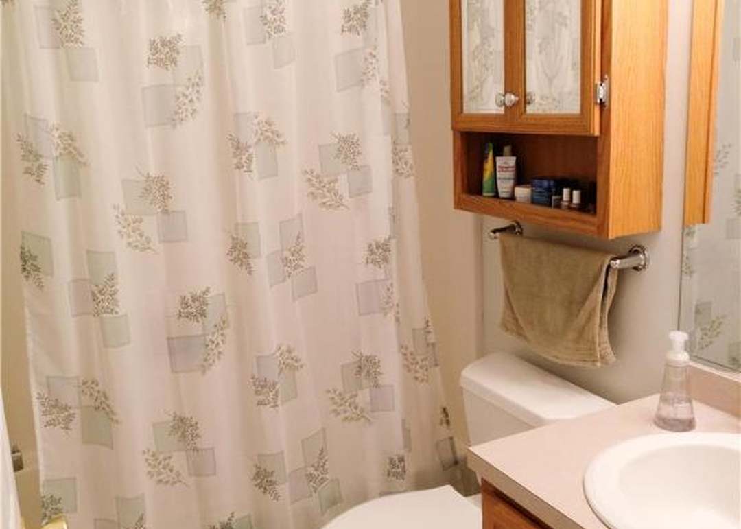 2242 Juniper Dr, North Whitehall Twp, PA 18037