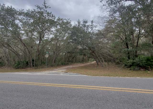Property at 127 Glendale Ave, Interlachen, FL 32148