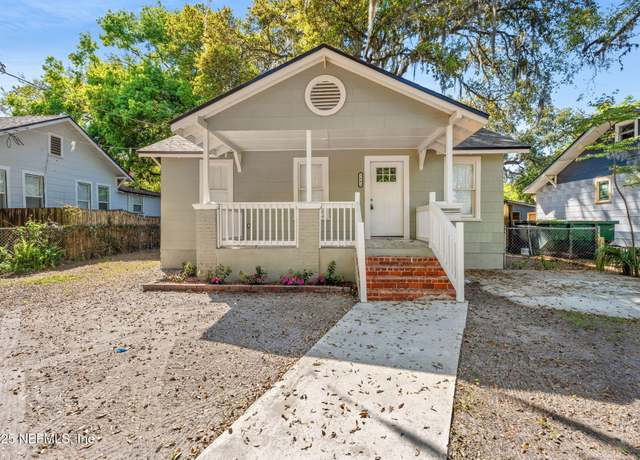 Property at 2642 Peacock St, Jacksonville, FL 32207, 3 beds, 2 baths