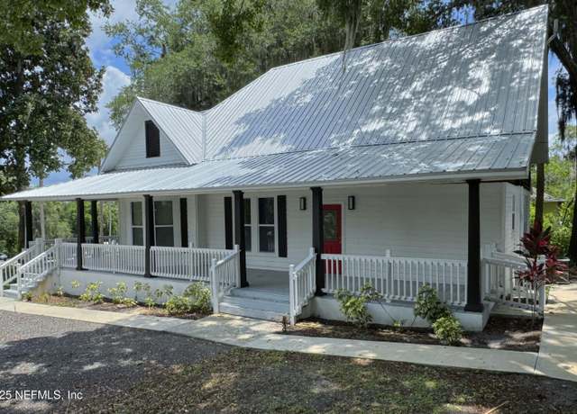 Property at 1325 River St, Palatka, FL 32177, 4 beds, 3 baths